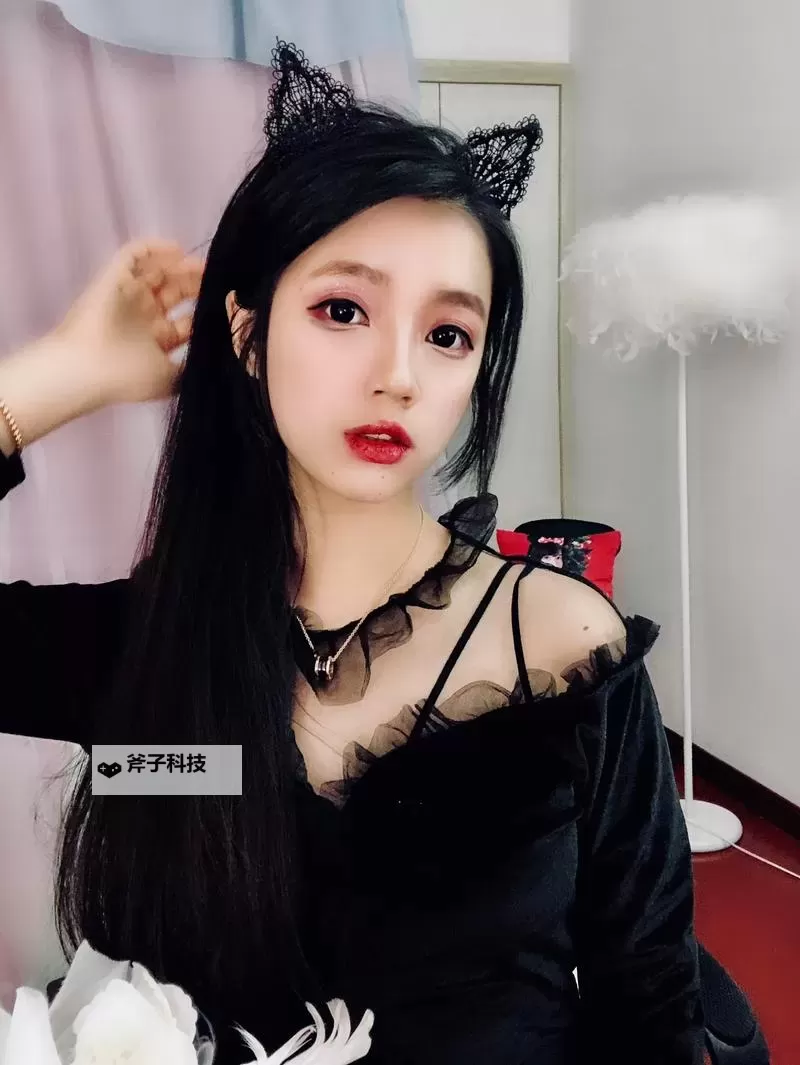 国产女主播在线:新潮直播引领互联网娱乐热潮图1