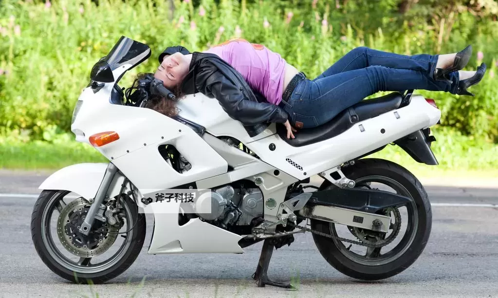 在摩托车上面要了我:那段难忘的邂逅图2