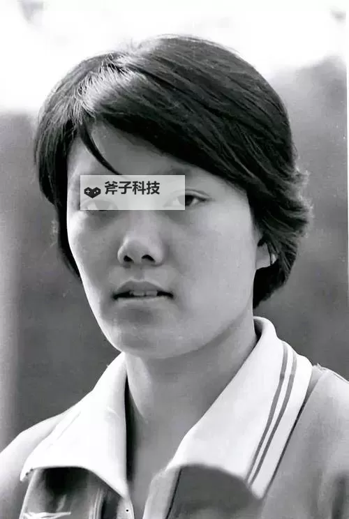 探索音乐梦想之路:中国梦之声邱晨的精彩旅程图1