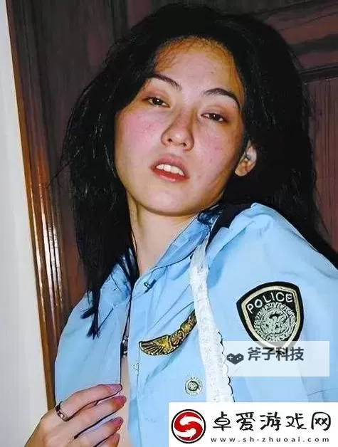 张柏芝吃鸡照艳全集:魅力全开引爆网络热潮图1